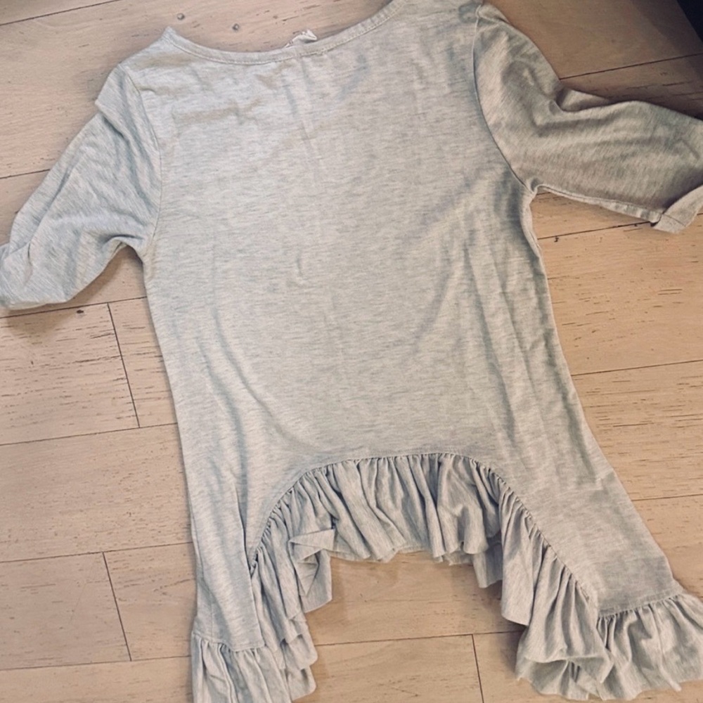 Gray Ruffle Hem Top - Picture 2 of 3